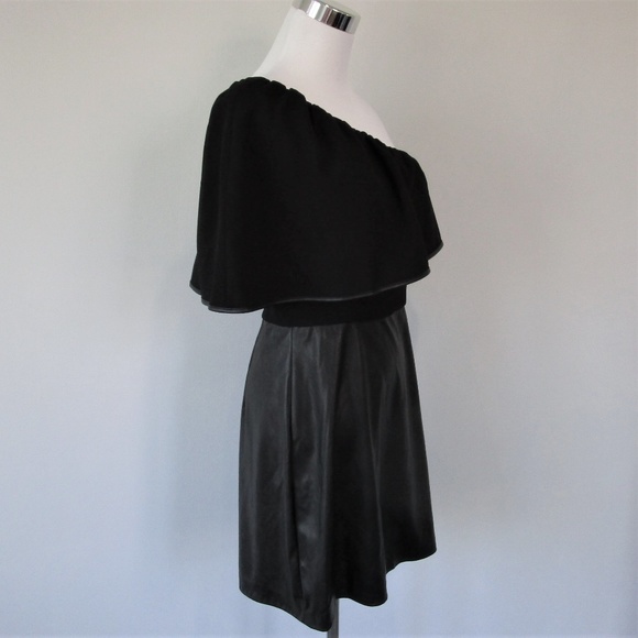 Robe Cocktail BCBG Emerald Palais Une épaule Verte Taille 10 - Neuf Avec étiquette (NWT)